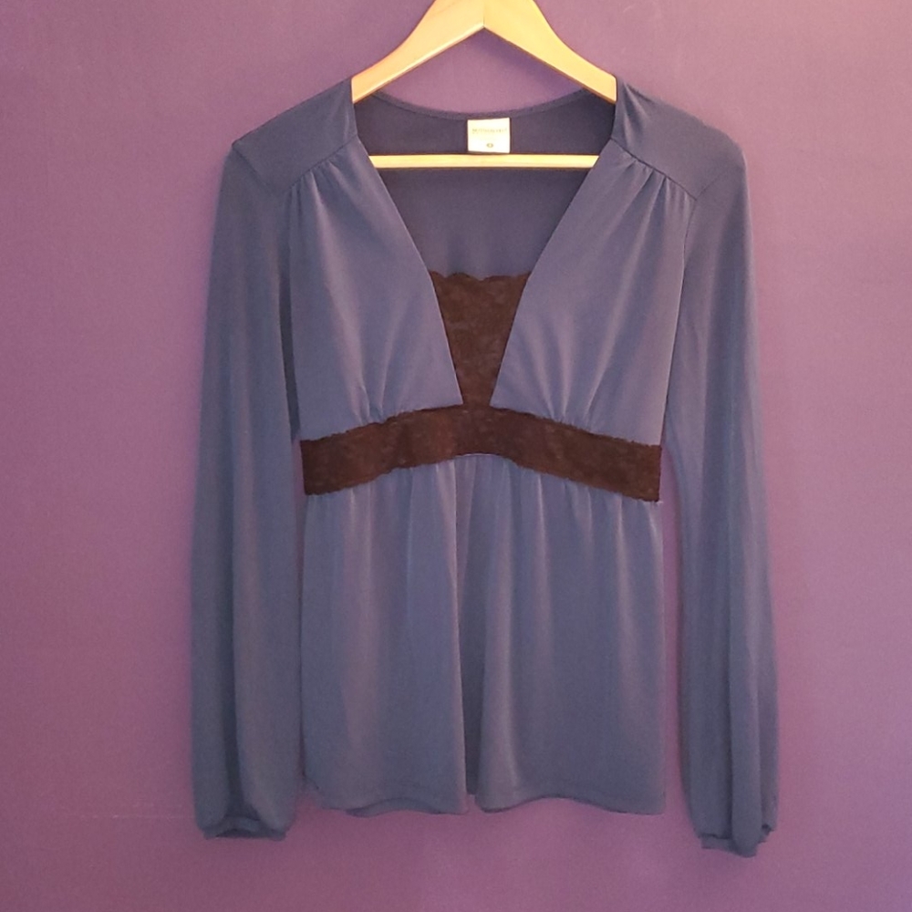 Elegant Maternity Top. Blue w/ Black Lace.